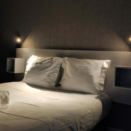 Bar Hotel Du Centre Montrevel-en-Bresse Экстерьер фото