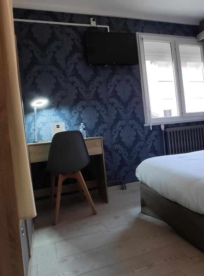 Bar Hotel Du Centre Montrevel-en-Bresse Экстерьер фото