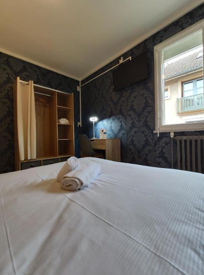 Bar Hotel Du Centre Montrevel-en-Bresse Экстерьер фото
