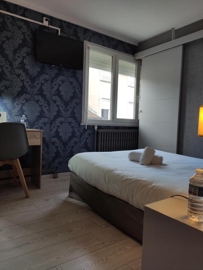 Bar Hotel Du Centre Montrevel-en-Bresse Экстерьер фото