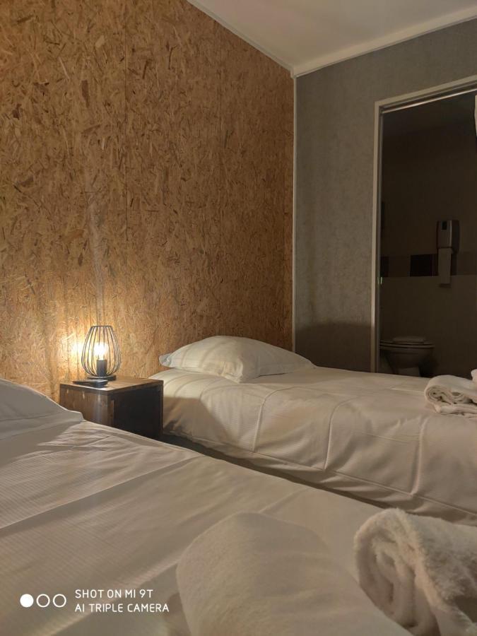 Bar Hotel Du Centre Montrevel-en-Bresse Экстерьер фото